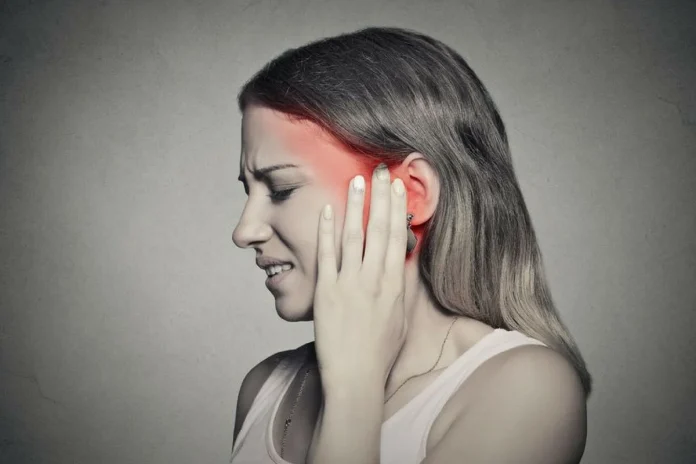 Automasaje para aliviar los zumbidos en los oídos: Aprende cómo hacerlo