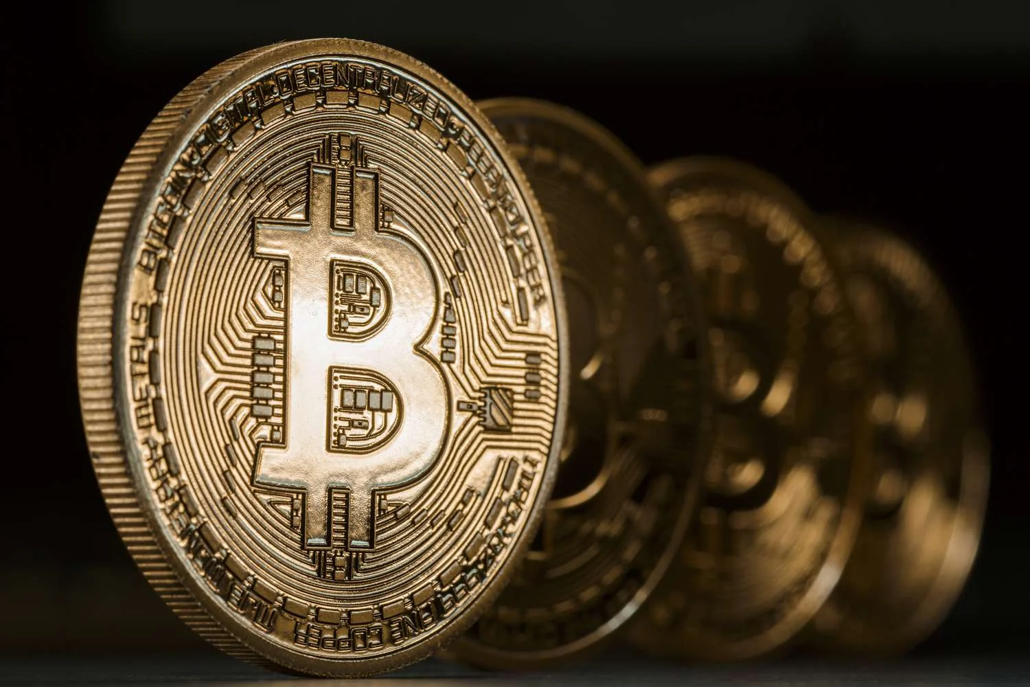 Bitcoin podría retroceder hasta los 64,000 