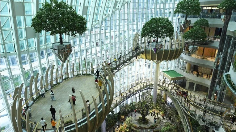 ⁠El centro comercial más increíble del mundo que parece un oasis en China