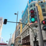 Los semáforos con IA que utiliza Madrid para mejorar el tráfico