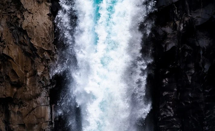 La asombrosa cascada invertida en Chile que los científicos no pueden explicar