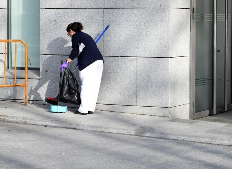 Según la patronal Afelín, la disminución de la jornada laboral supondría un gasto de 320 millones anuales inasumible para el sector de limpieza