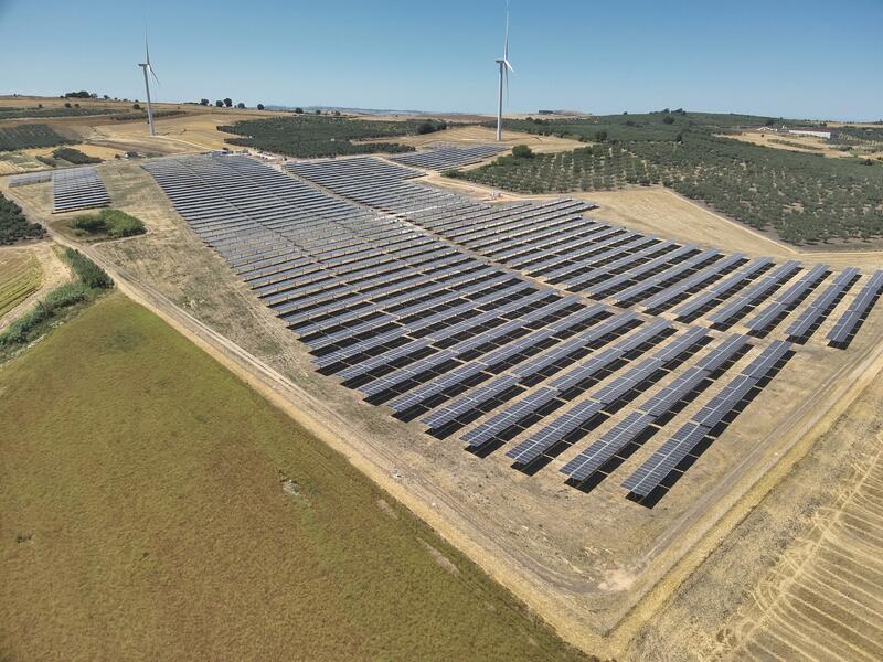 EDP da un paso adelante en energías limpias al presentar su primer megaproyecto solar en Italia: los detalles