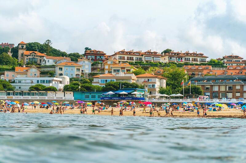 eDreams revela que los viajeros del norte optarán por sol y playa en España este puente de julio