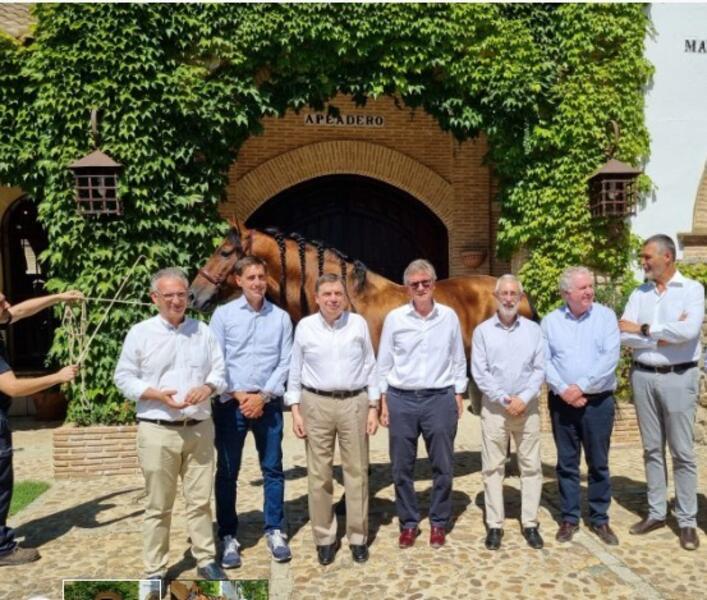 Planas resalta el trabajo de las bodegas españolas para combinar innovación, progreso y vanguardia