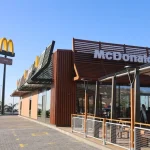La caída en ventas de McDonald’s pone en riesgo su plan de aperturas hasta 2027