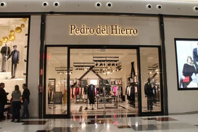 Pedro del Hierro rebaja las sandalias más pijas de invitada hasta los 39€