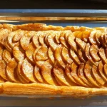 Receta de tarta de manzana con hojaldre y mermelada, fácil de hacer