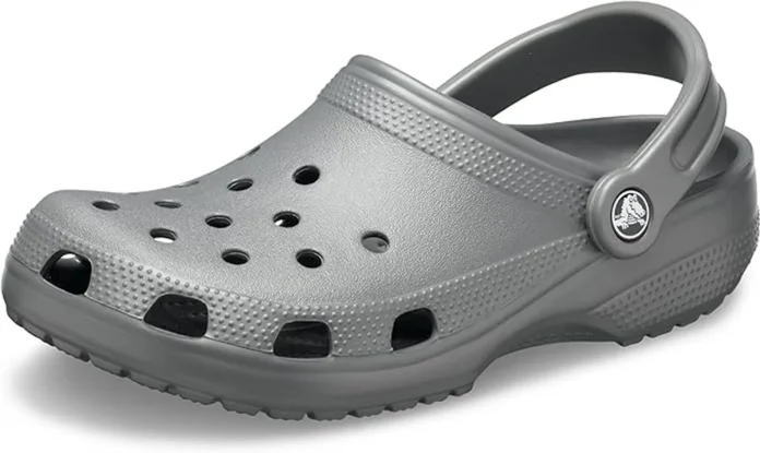 Marca tendencia con la Crocs que cuentan con un 50% de descuento en Amazon