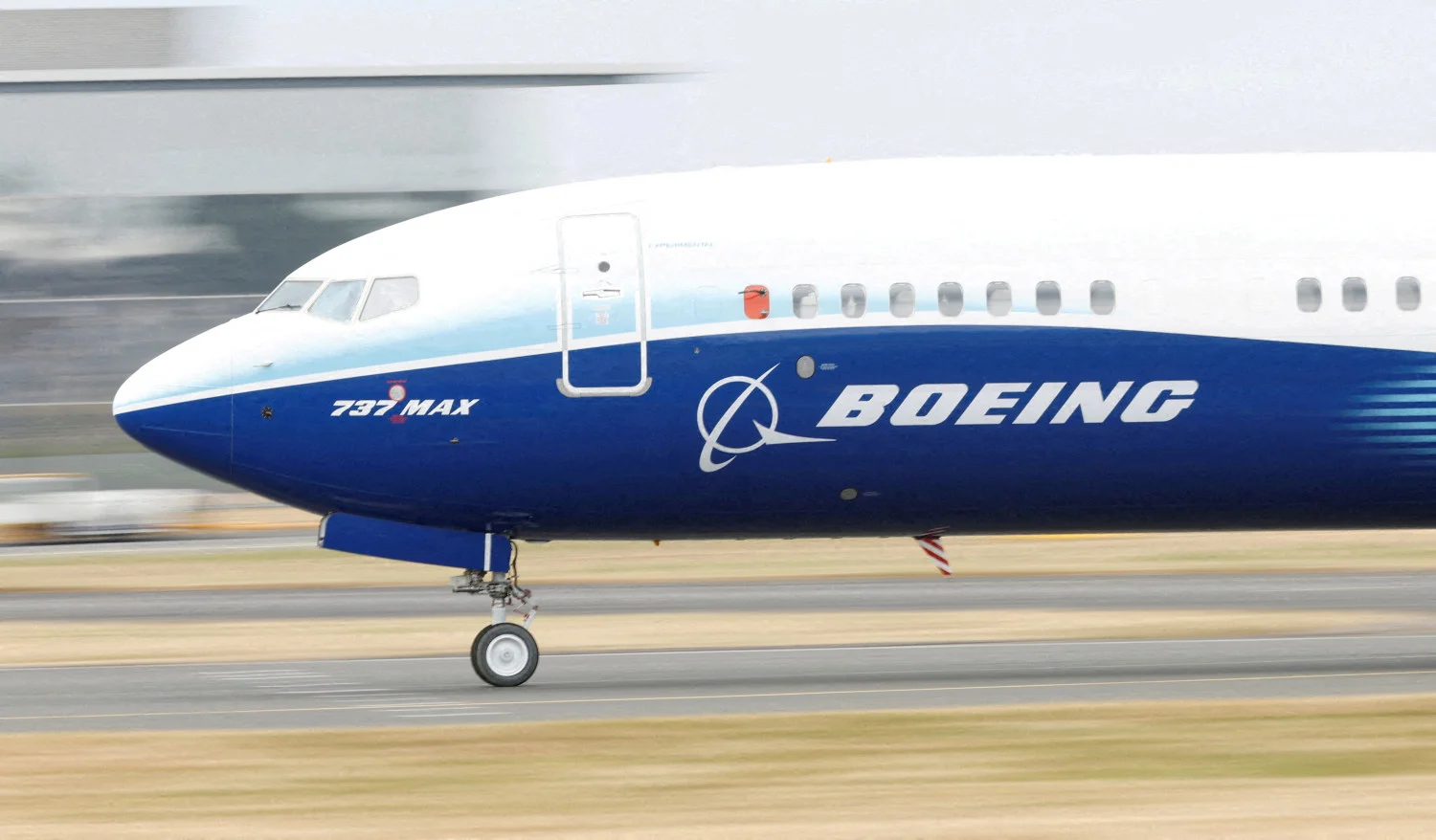 Boeing y los sindicatos vuelven a la mesa de negociaciones este viernes para poner fin a la huelga en Estados Unidos