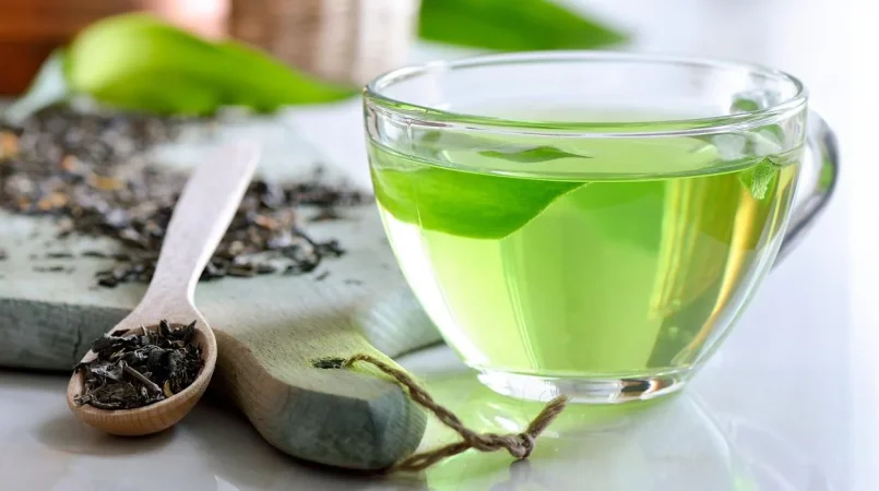 Desayuno potente con los antioxidantes poderosos del té verde