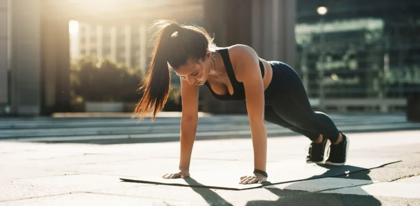Los beneficios de hacer ejercicios de plancha