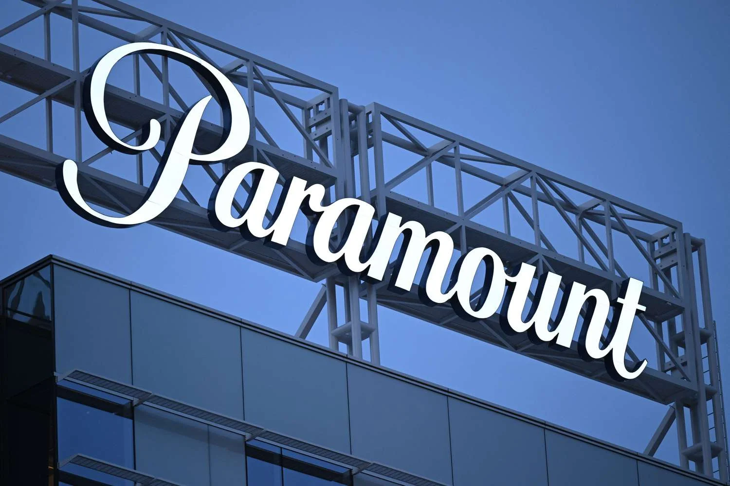 Grave crisis en Paramount Global: pérdidas de casi 5.000 millones y recorte del 15% de la plantilla en Estados Unidos