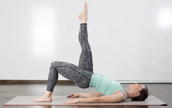 Pierde la tripa con este sencillo ejercicio de pilates en casa