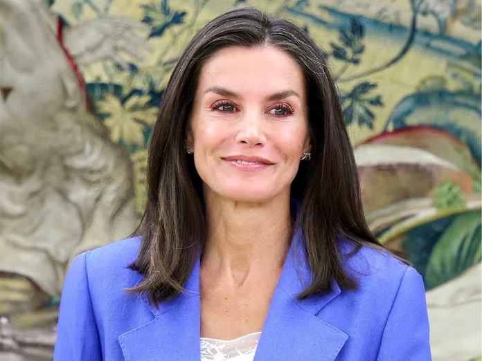 Luce como de la realeza con la fabulosa rutina secreta de skincare de la reina Letizia