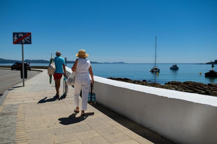 Los jubilados podrán apuntarse a los viajes del Imserso gracias al envío de 200.000 cartas diarias