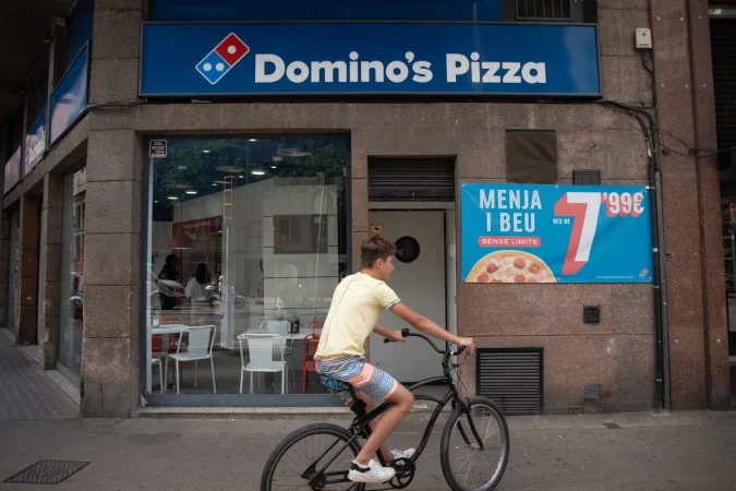 EuropaPress 5372265 restaurante franquicia dominos pizza barcelona agosto 2023 barcelona Merca2.es