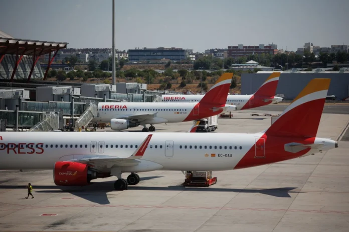 Iberia e IAG podrían verse obligados a revisar otras opciones de fusión tras la negativa de Europa sobre la compra de Air Europa