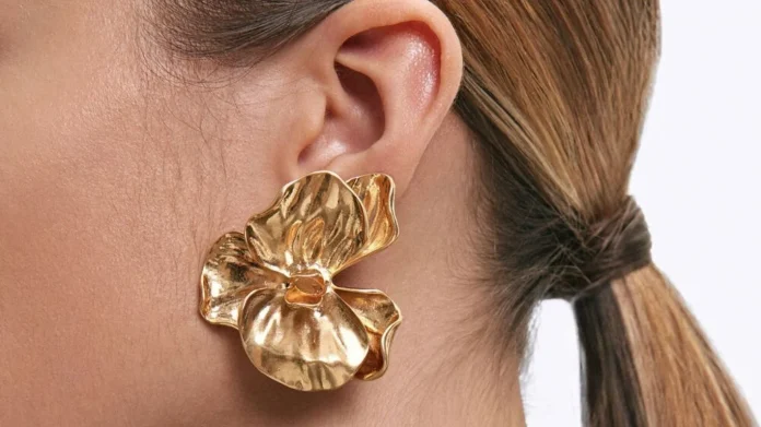 Los pendientes flor de Parfois que realzarán tu estilo tanto en el día a día como en eventos