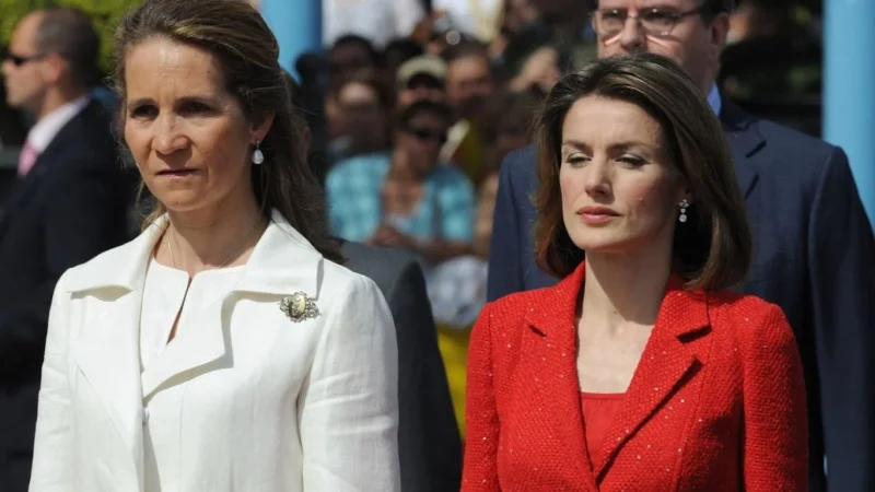 La maniobra de la infanta Elena para evitar a la reina Letizia