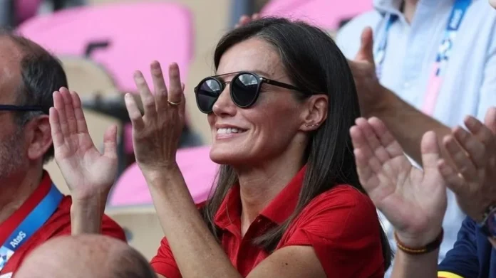 Letizia se esconde en una mansión de 5 millones de euros en vacaciones y tiene a los vecinos al borde del colapso