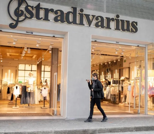 Stradivarius revoluciona el estilo urbano con sus últimas chaquetas oversized