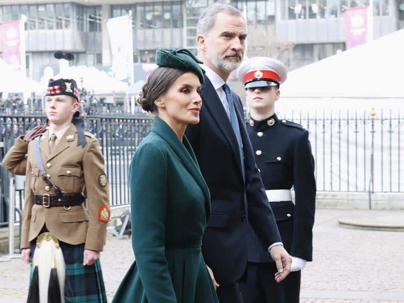 Reina Letizia y Rey Felipe en la misa del Duque de Edimburgo en Londres