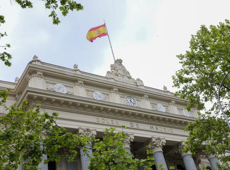 El Ibex rebota en la media jornada y aspira a alcanzar de nuevo los 11.300 con una subida del 0,60%