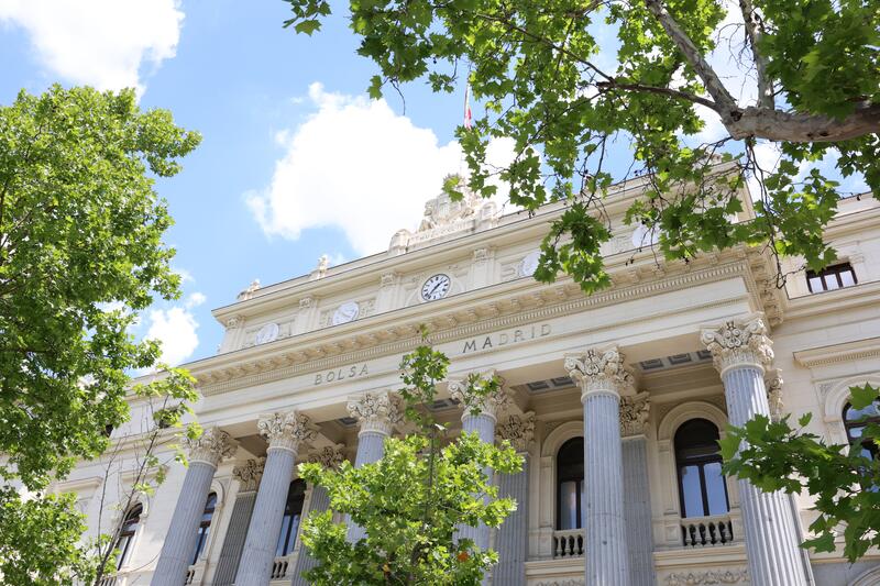 La capitalización de la Bolsa española se elevó un 8% en agosto