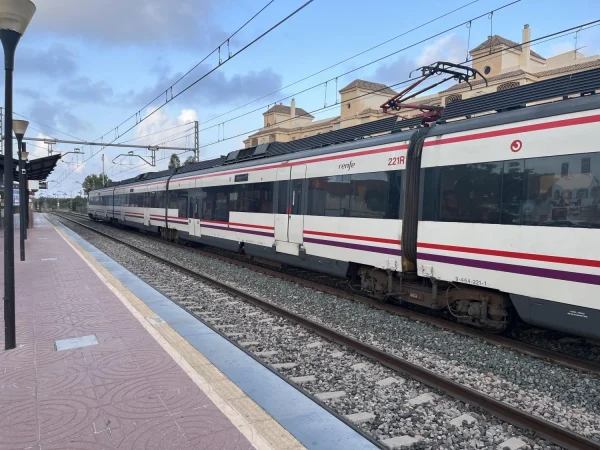 EuropaPress 6168611 tren cercanias renfe parada Merca2.es