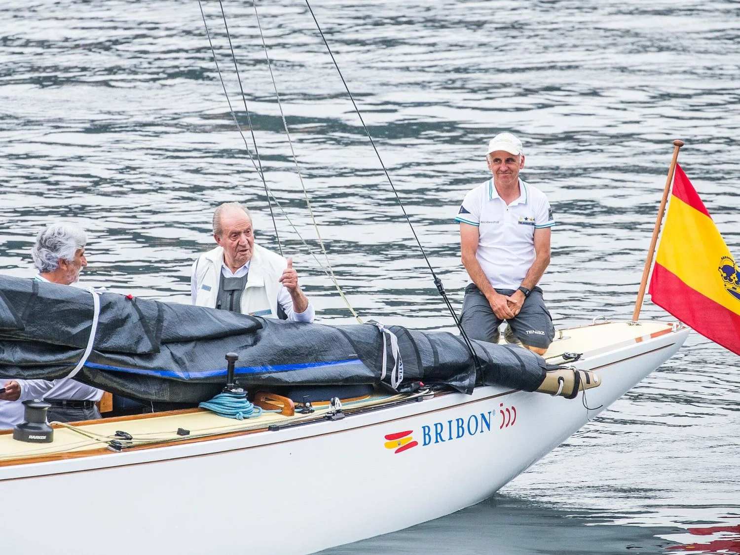 Juan Carlos I avergüenza a los vecinos de Sanxenxo: la controversia del rey emérito en Galicia