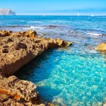 No te pierdas las espectaculares calas del litoral de la Marina Alta de Alicante