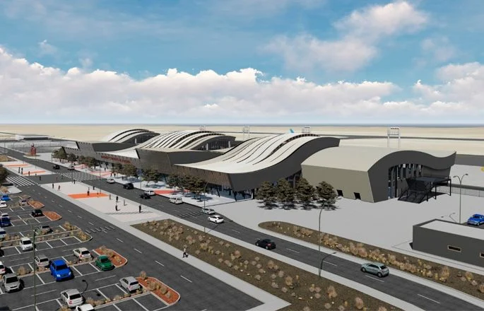 EL MINISTERIO DE OBRAS PÚBLICAS DE CHILE ADJUDICA A SACYR LA CONCESIÓN DE LOS AEROPUERTOS DE ANTOFAGASTA Y ATACAMA · La empresa concesionaria invertirá cerca de 260 millones de euros en triplicar el tamaño de la terminal de Antofagasta y multiplicar por cinco la de Atacama. · Con este contrato, Sacyr gestiona cinco aeropuertos en el país. Santiago de Chile, 27 de septiembre de 2024.- La Dirección General de Concesiones del Ministerio de Obras Públicas de Chile ha adjudicado la concesión de la Red Aeroportuaria Norte de Chile, que incluye los aeropuertos de Atacama y Antofagasta, al consorcio integrado por Sacyr Concesiones (70%) y Cointer (30%). La concesión prevé una inversión de aproximadamente 260 millones de euros para la ampliación, mejora y mantenimiento de las dos infraestructuras aeroportuarias que servirá para mejorar la calidad del servicio y responder al esperado aumento de la demanda de pasajeros. Actualmente, sirven a cerca de tres millones de personas anuales. El plazo de concesión es de un máximo de 26 años. Con estas dos nuevas infraestructuras, Sacyr gestiona cinco aeropuertos en Chile. El gerente general de Sacyr Concesiones en Chile, Fernando Ruiz de la Torre, recalcó la relevancia de esta concesión: “Sabemos de la importancia de estos aeropuertos para el norte de Chile, conexiones clave para Antofagasta y Atacama y para el movimiento de la fuerza minera del país. Pondremos todo nuestro saber en este proyecto, ya que en Sacyr Concesiones contamos con experiencia como operadores de aeropuertos en Chile, como Chacalluta, en Arica; El Loa, en Calama; y El Tepual, en Puerto Montt”. Terminal de Antofagasta El aeropuerto Andrés Sabella de Antofagasta triplicará la superficie actual, de 10.192 m2 a 31.422 m2. Además, incrementará las plazas de aparcamiento de 572 a 853 y los estacionamientos para aeronaves comerciales crecerán de 8 a 10. Este recinto dispondrá de cinco nuevos puentes de embarque, 10 tótems de chequeo automático, 26 counters tradicionales, entre otras mejoras. Este aeropuerto es el segundo más transitado del país, con 2,3 millones de pasajeros en 2023. Quintuplicar el Aeropuerto de Atacama En el Aeropuerto Desierto de Atacama, el consorcio quintuplicará la superficie del terminal de pasajeros, hasta alcanzar los 18.274 m2. El proyecto incluye la incorporación de cuatro puentes de embarque, ya que actualmente el recinto no opera con este sistema. Asimismo, se sumarán 161 nuevos aparcamientos de vehículos, hasta 343, y los estacionamientos para aeronaves comerciales crecerán de tres a cinco. Las obras comenzarán en 2027 y las nuevas instalaciones entrarán en operación en 2030. El Aeródromo de Atacama atendió a 723.000 pasajeros en 2023. Sacyr en Chile Sacyr está presente en Chile desde 1996, cuando se adjudicó el primer contrato para construir y explotar la autopista Los Vilos-La Serena, en los inicios del Sistema de Concesiones. Desde entonces, ha sido un actor protagonista del sector de las concesiones de infraestructuras. Entre sus proyectos destacan tres aeropuertos, nueve rutas concesionadas, que suman más de 6.000 km, siete hospitales en construcción u operación y cinco concesiones del ciclo integral del agua. Sacyr cuenta con presencia en 14 de las 16 regiones del país y genera más de 4.500 empleos directos y de calidad. La empresa se adapta a las necesidades y requerimientos de cada territorio con el objetivo de mejorar la calidad de vida de las personas.