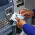 La Guardia Civil te dice cómo debes sacar dinero de los cajeros automáticos de forma segura