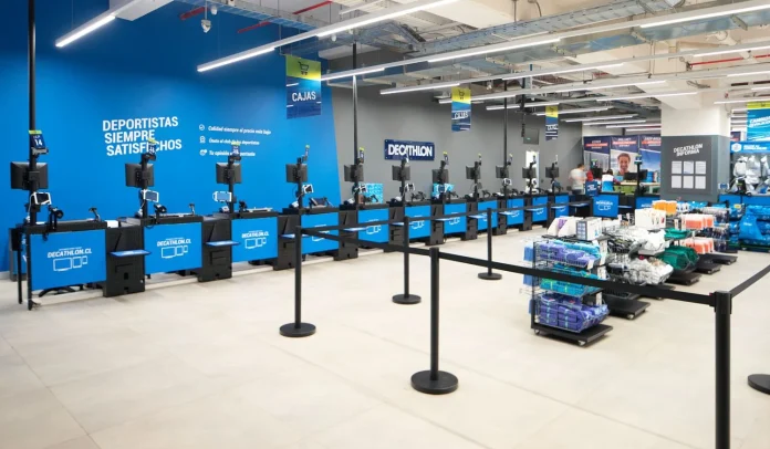 Decathlon disfraza el número de trabajadores despedidos por las cajas de autopago