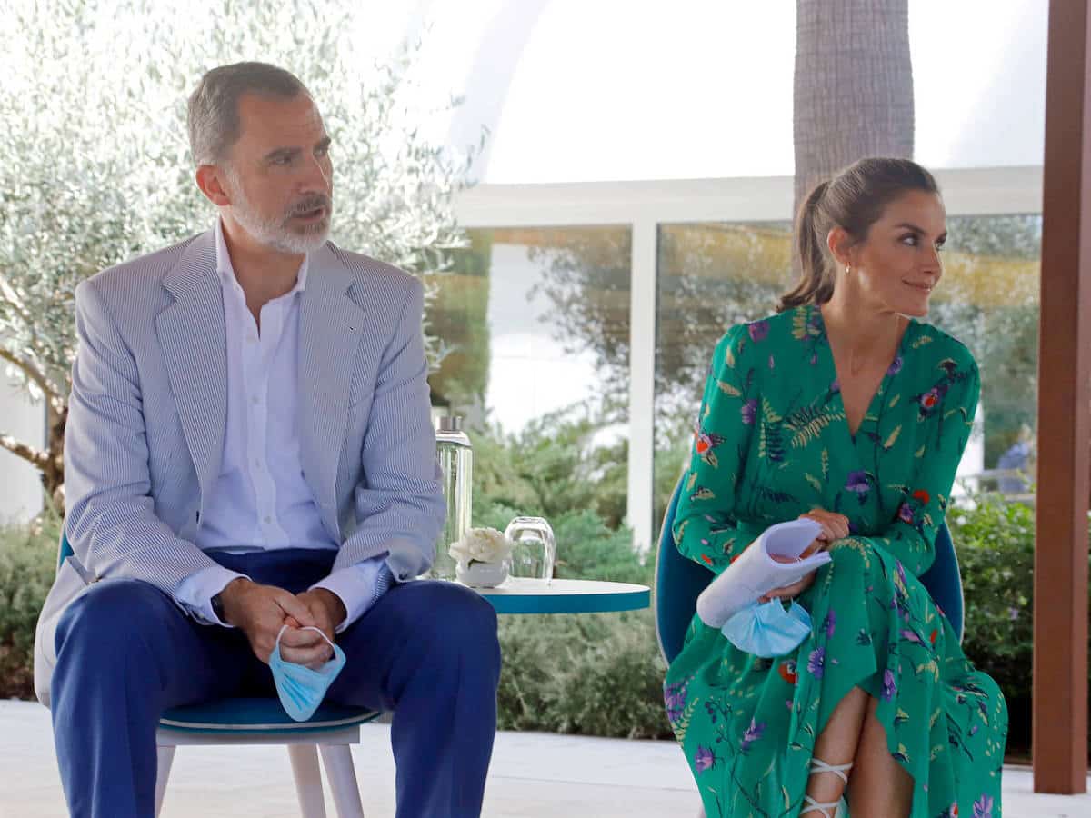 letizia mantiene en mallorca vestido y alpargatas 1 Merca2.es