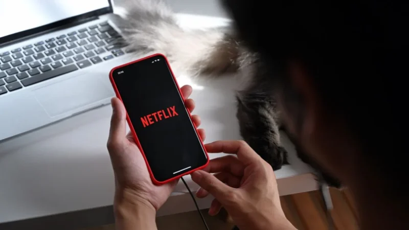 Netflix Apple