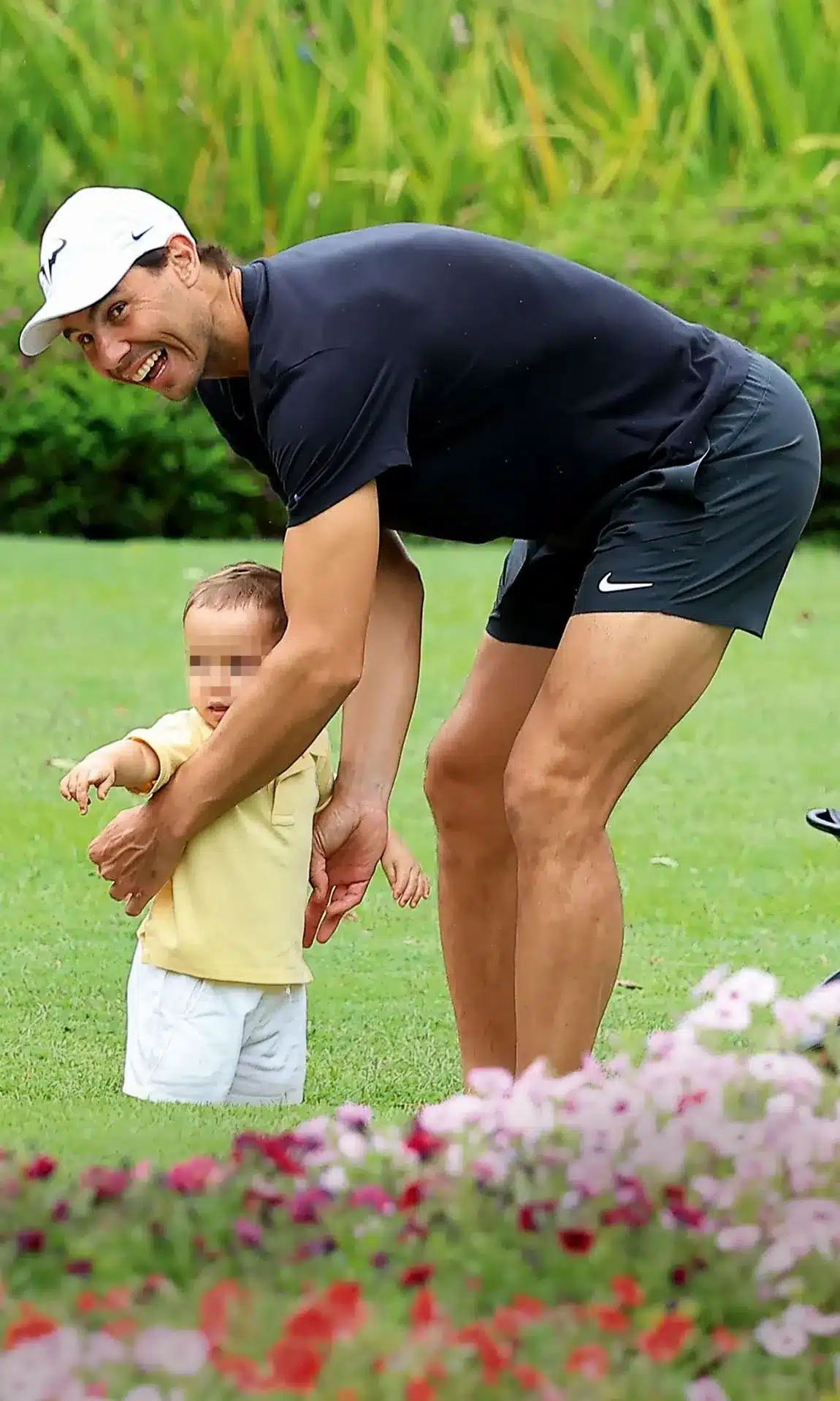 rafa nadal con su hijo hola 4146 1 Merca2.es