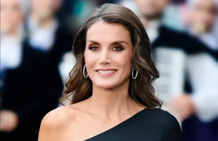 El secreto de la reina Letizia para un cuerpo tonificado: su ejercicio favorito que puedes hacer en tu casa