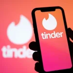 La historia del condenado por suplantar a su amigo para ligar en Tinder