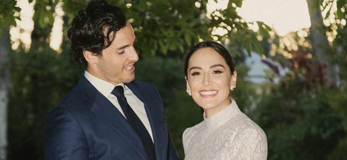 Tamara Falcó posando con Íñigo Onieva