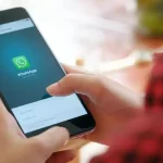 ¿Quieres tener las letras azules en tu WhatsApp? Te explicamos cómo hacerlo