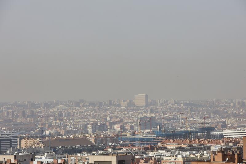 La economía española podría haber crecido hasta un 5% de 2014 a 2020 con menos partículas PM2.5, según Esade