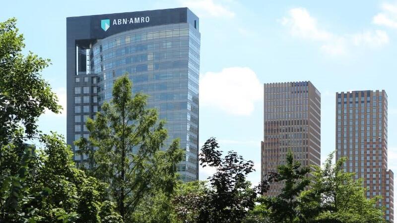 Países Bajos disminuye su participación en ABN Amro al 30%