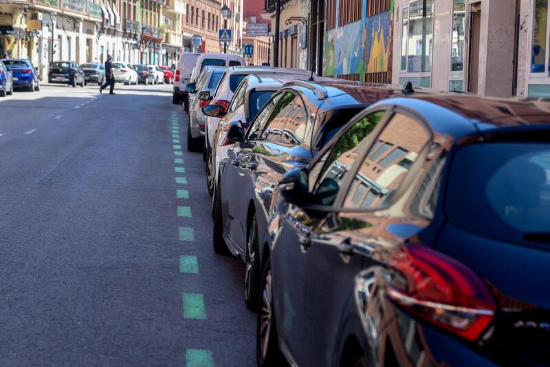 El precio del seguro de coche desciende casi un 4% en el último trimestre, aunque sigue siendo 70 euros más caro que en 2023