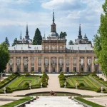 El Palacio Real de la Granja de San Ildefonso y la Real Fábrica de Cristales de Segovia