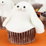 Prepárate para Halloween con estas cupcakes o magdalenas de fantasmas