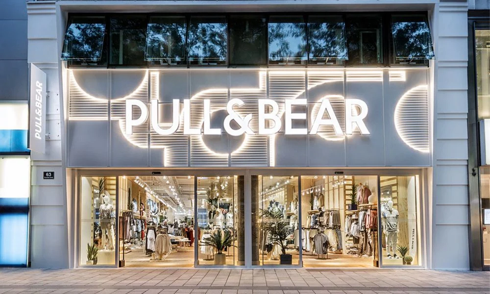 Pull&Bear sorprende con su nueva colección de chaquetas efecto piel, ideales para cualquier look