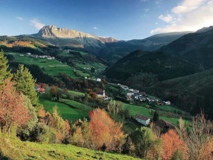 Si te gusta el montañismo y el senderismo no debes dejar de visitar el Parque Natural de Gorbea en Euskadi