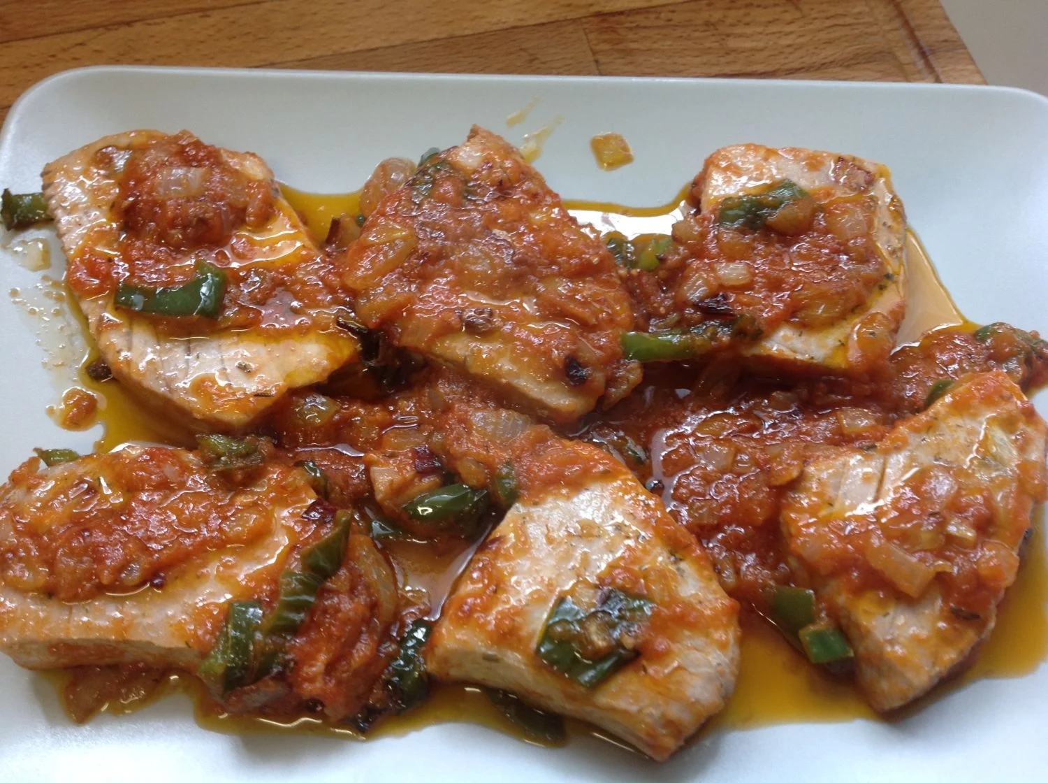 Prepara el bonito con tomate de la abuela de forma fácil y sin complicaciones